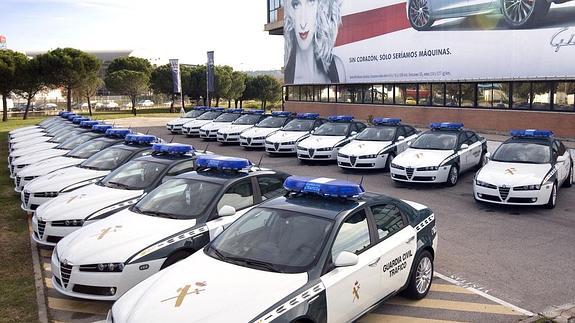 Compra un coche de la Guardia Civil desde 25 euros.